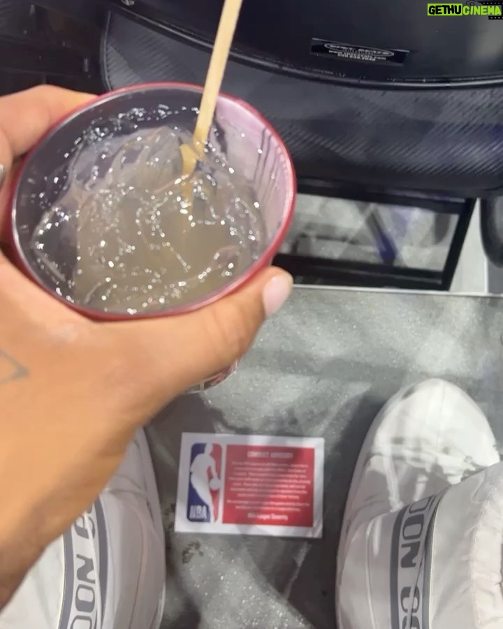 Warren Egypt Franklin Instagram - “That’s one small step for man, one giant leap for my nXggas” or whatever Neil Armstrong said 🚀 Wells Fargo Center