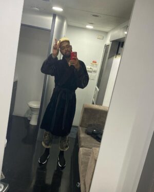 Warren Egypt Franklin Instagram - Getting the chance to play Des on Grownish has been such an incredible opportunity. Let’s be clear here, there has never been a character like him on TV. Des is a pansexual/queer identifying man who bends gender norms, it’s rare we see a queer character who isn’t condemned to stereotypical ultra feminization, which please don’t get me wrong we needed to see those black fem queer characters as well. But queer people aren’t always feminine sometimes they are masculine, sometimes they are athletes, sometimes they are rappers, sometimes they are fire fighters, shit they are just people. You can’t police people and tell them how masculine or feminine they should be. Des is so damn inspiring living his life as he wants to, how he wants to. If he wants to wear sweats that day he will, if he wants to wear a skirt that day he will. He can do all of this and more with a woman on his arm. He does not care, and he will still blaze your ass on the track any given day. Des continues to inspire me and I’m so thankful for him. I’ve read every text, DM, and email you guys have sent saying how much this character means to you and I understand the responsibility I have to represent the LGBTQ community with this role. I can also tell you that you’ll see way more Des, more drama, more representation, and more walls being broken down in Season 4B on @grownish coming at you in 2022! Much love to everyone, we just getting started🖤 Warren Egypt. Thx you @craigdoylela @kenyabarris @juliebean @ria.pavia @glaad love you to the moon and back