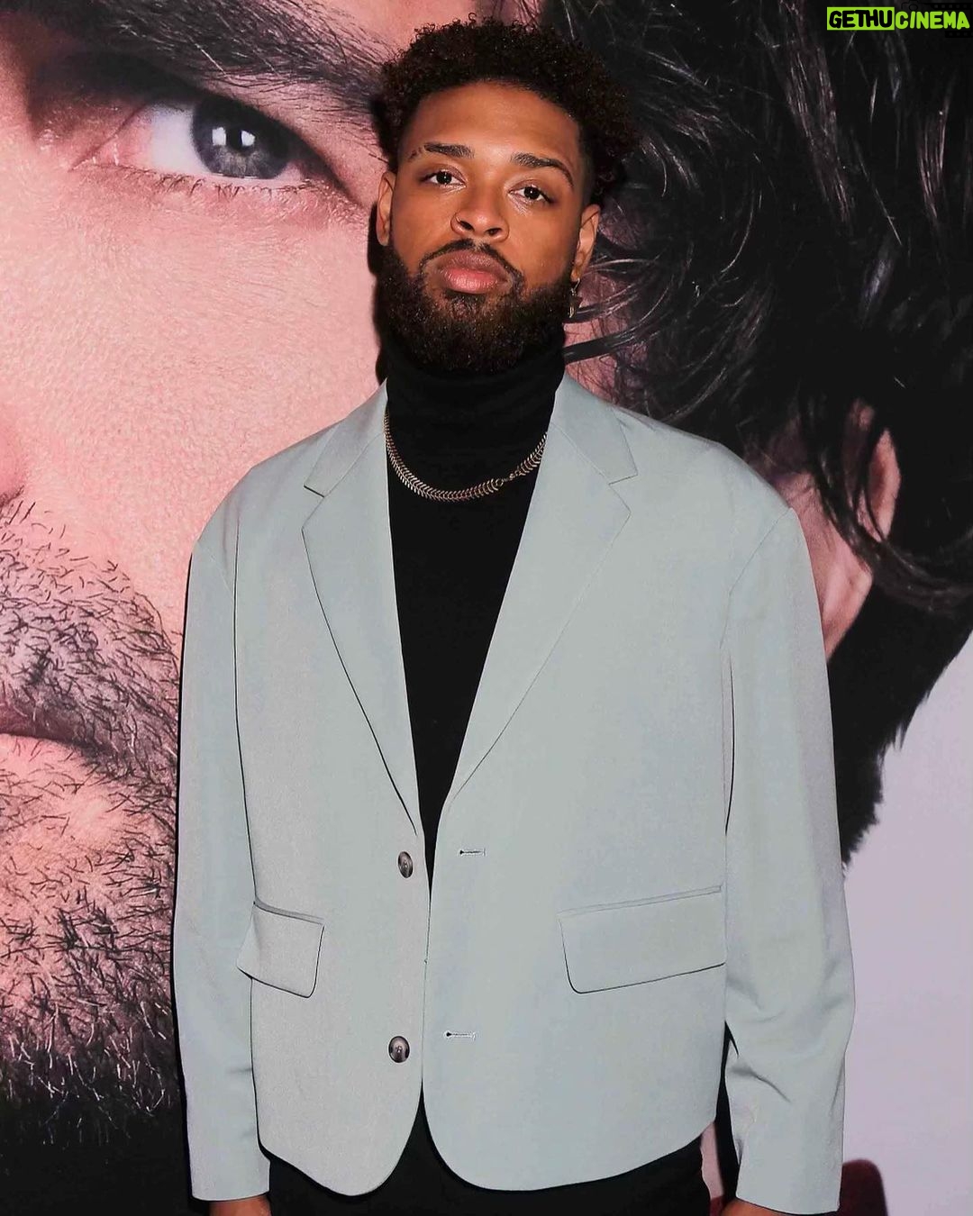 Warren Egypt Franklin Instagram - Cyrano New York Premiere 🥀 thx for having me @bronstudios New York City, NY