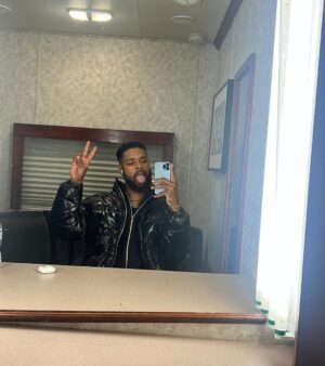 Warren Egypt Franklin Instagram - 2023 DUMP 🫠😈

This year was insane. All the ups and all the downs. I started this year performing in Hamilton where I completed my 700th show, while in Hamilton I was filming a TV show that shot in NYC all while simultaneously moving back to LA. I wrapped that and booked a TV show right after. I was exhausted and lost touch a bit. God has been so good this year bringing me back. During the strike I lost my artistic self and was able to fall back in love with who I AM. Which inspired me to complete my first EP that is dropping next year. I’m thankful for my tribe that kept me grounded everyday. Sometimes I felt so lost, and that’s okay because I always end up finding him at the end of the day. 2023 was self discovery. 2024 will be self love and I’m so excited for the next chapter in my journey 🙏🏾