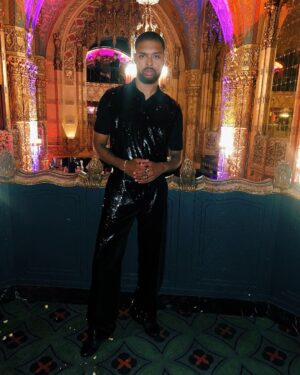 Warren Egypt Franklin Instagram - Saltburn LA Red Carpet. In @dolcegabbana 🖤✨ I had the best time ever. Thx to everyone who made it feel like a dream