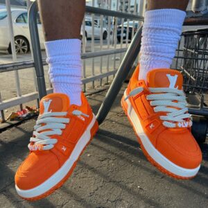 Warren Egypt Franklin Instagram - In my Louis peppa steppas 🧡

📸: @philemonchambers