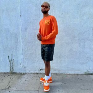 Warren Egypt Franklin Instagram - In my Louis peppa steppas 🧡

📸: @philemonchambers