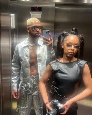 Warren Egypt Franklin Instagram - RENAISSANCE WORLD TOUR: TORONTO 2023 🪩🚀

I tried to stay present and only recorded a few moments and I swore the whole night B and I were vibing and then…y’all she threw her fan at me after heated. Last night I vibed out with the Greatest Entertainer of all time. When I was 10 years old my first concert was ‘The Beyoncé Experience’ and I was hooked ever since. To watch the evolution of this BLACK WOMAN 16 years later, still be at the top of her game is wow. @beyonce like I told you last night, “you a baaaaad bihhhh.” 

Toronto you owe me NOTHING. 💀
What is life?! And no I will never sell that fan, it’s going right on my mantle when I get home lol