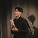 Wayne Song Instagram - 感恩一路上遇到的一切人事物，謝謝無條件幫著我、扛著我往前衝的每個朋友與家人，謝謝我的師父與萍師。 #如果告別 #宋偉恩SOLO獨奏會 台北藝術大學