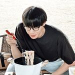 Wayne Song Instagram - 天下無不散的宴席，走著走著，轉眼間就要到了完結篇，從前置訓練、拍攝到宣傳，看著你們各個努力、投入和享受的眼神，好想給你們大大的擁抱並且打從心底說一聲「辛苦了」！ 在戲裡，我在龍幫，你們在義雲盟；在戲外，我們都活在充滿KISEKI奇蹟的世界裡。 此次的結束，是為了迎接擁有彼此的明天，更燦爛、更耀眼的陽光在等著我們。 明晚的完結篇，大家一起好好享受，想哭就大聲哭出來吧！ @kaihsu_ @taro_yu_tung @nat.chen_10 @louis_abcd 🎬 @kiseki_dear.to.me 📷 @actor_wayne