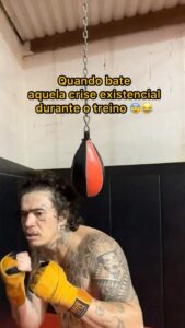Whindersson Nunes Instagram - O importante é q eu tô de bouas 😰🤣