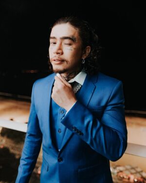 Whindersson Nunes Instagram - Eu não costumo receber prêmios, e eles param de me dar pq eu não busco, eles mandam o convite então eles tem meu endereço kkkkkkk
Eu gosto de prêmio pesado, pq da impressão que é bom,o da nickelodeon se der na cabeça de um meu fi..
Mas eu sei reconhecer quando algum prêmio pode abrir portas não só pra mim mas também para os meus, pra pessoas do lugar de onde eu vim! Premiado pelo poder da influência, e por essa influência eu queria falar sobre a @tronroboticaeducativa , uma empresa de robótica e tecnologia que tenho no Piauí, criada com a intenção de ter tecnologia na grade curricular das escolas, já que o futuro é tecnológico. Deixar a astronomia mais próxima, se tudo que é no micro é no macro, sabendo sobre o universo a gente conhece mais sobre nós. Criamos também um dispositivo pra pcds auditivos poderem curtir um show de música, queria usar da influência que me trouxe até aqui pra chamar sua atenção, pra você conhecer a empresa e os projetos, vão ajudar pessoas a terem sensações que nunca pensaram em ter, obrigado! W♥️