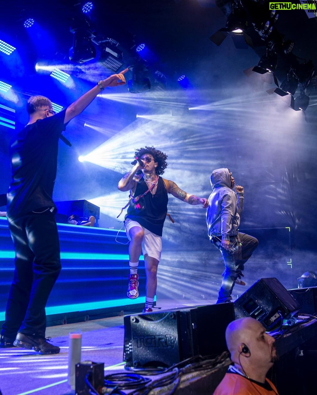 Whindersson Nunes Instagram - O Bartô do trap fez o rolê de Fortal 😎🔥 @trapzince 📸 @dazfotos e @gabrielcastilh0 Fortaleza, Ceará