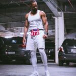 Will Smith Instagram - Me feelin’ real confident right before running a 5K in Dubai when it was 100°F/38°C!! Damn near WRECKED me hahaha 📷 @jas