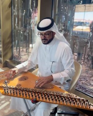 Will Smith Instagram - WOW. This was a whirlwind trip of 1sts. My first time to a camel race, my first time seeing the ancient remains of Hegra, my first time to the world’s largest mirrored building, then topping it off at F1! 
Thanx @therealswizzz, @saudibronx, @alulamoments, @lewishamilton, @mercedesamgf1, ’n @f1. #saudiarabiangp 📷: @jas