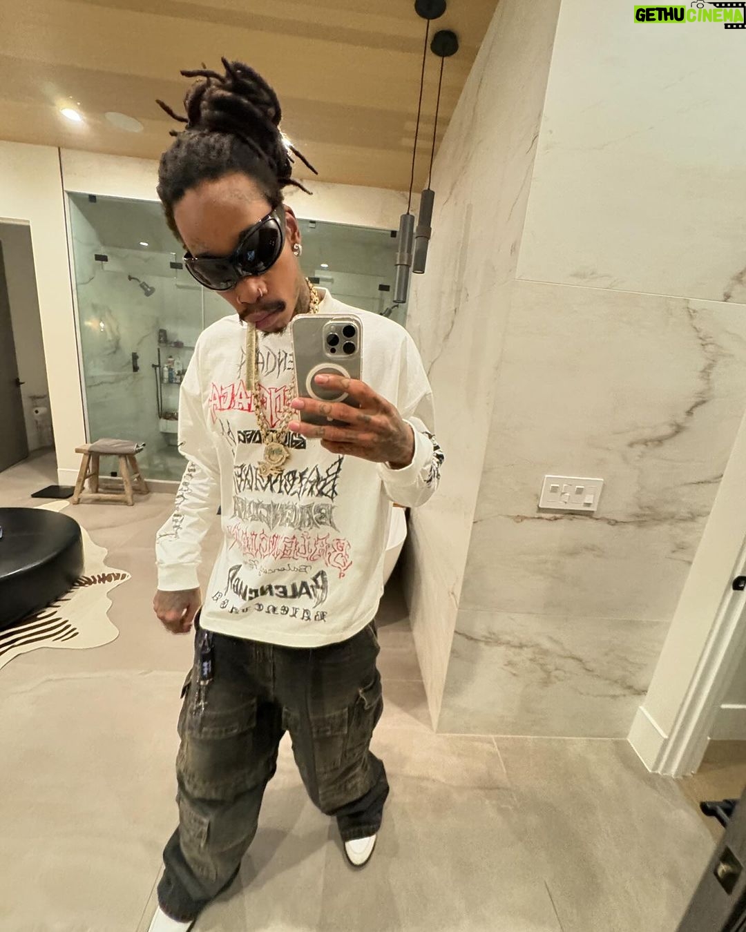 Wiz Khalifa Instagram - What do you do to popcorn?