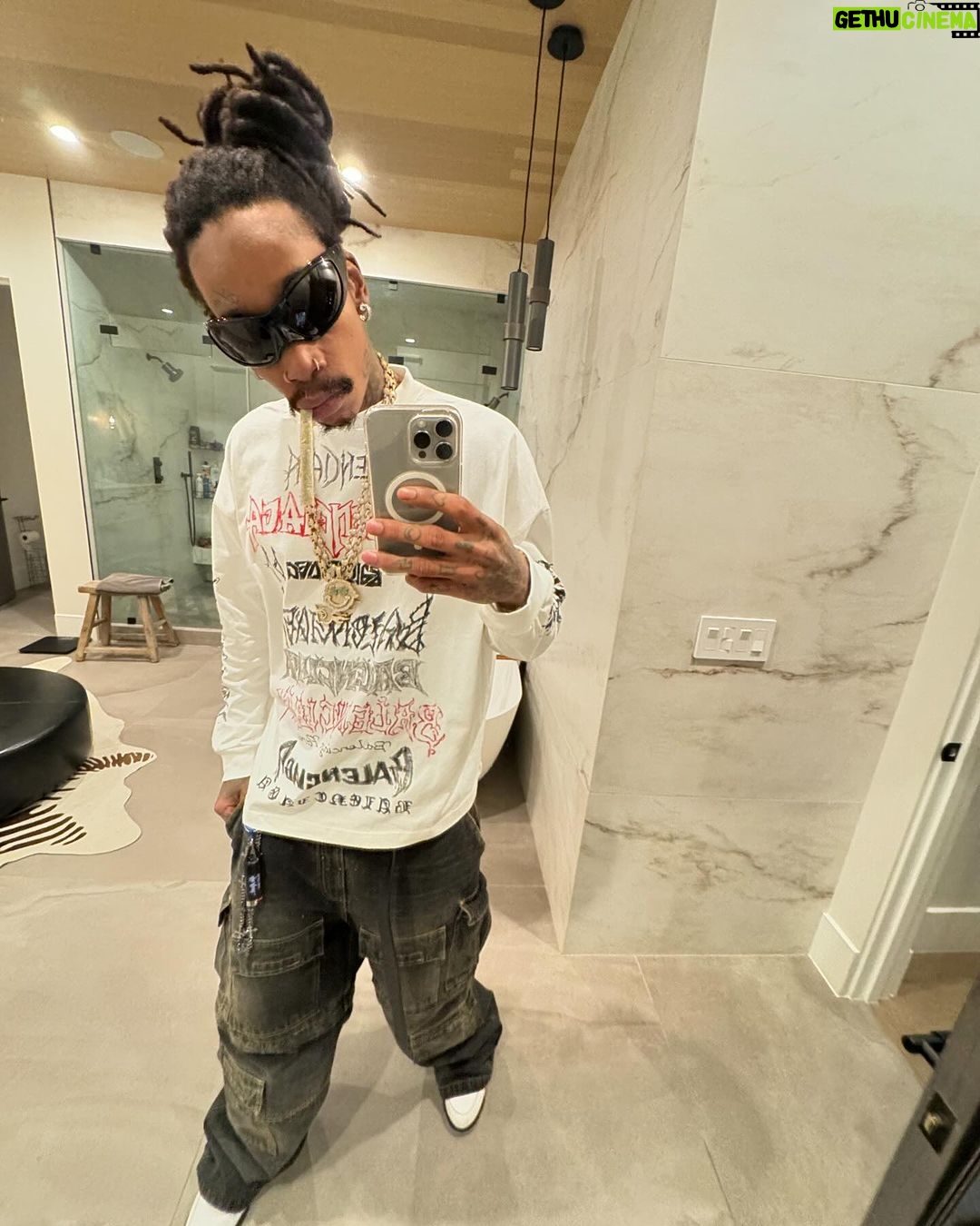 Wiz Khalifa Instagram - What do you do to popcorn?