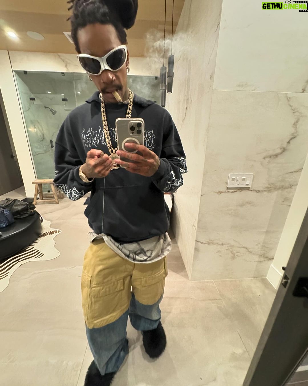 Wiz Khalifa Instagram - Receipts lookin crazy