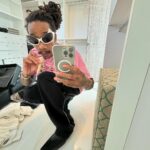 Wiz Khalifa Instagram – Ur phones actually a mirror
