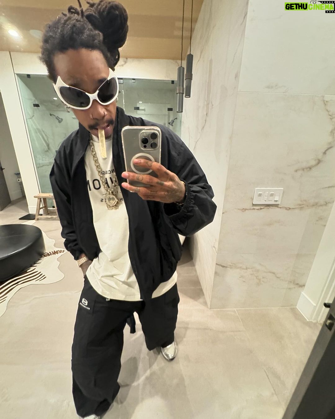 Wiz Khalifa Instagram - Santa wants his gifts back