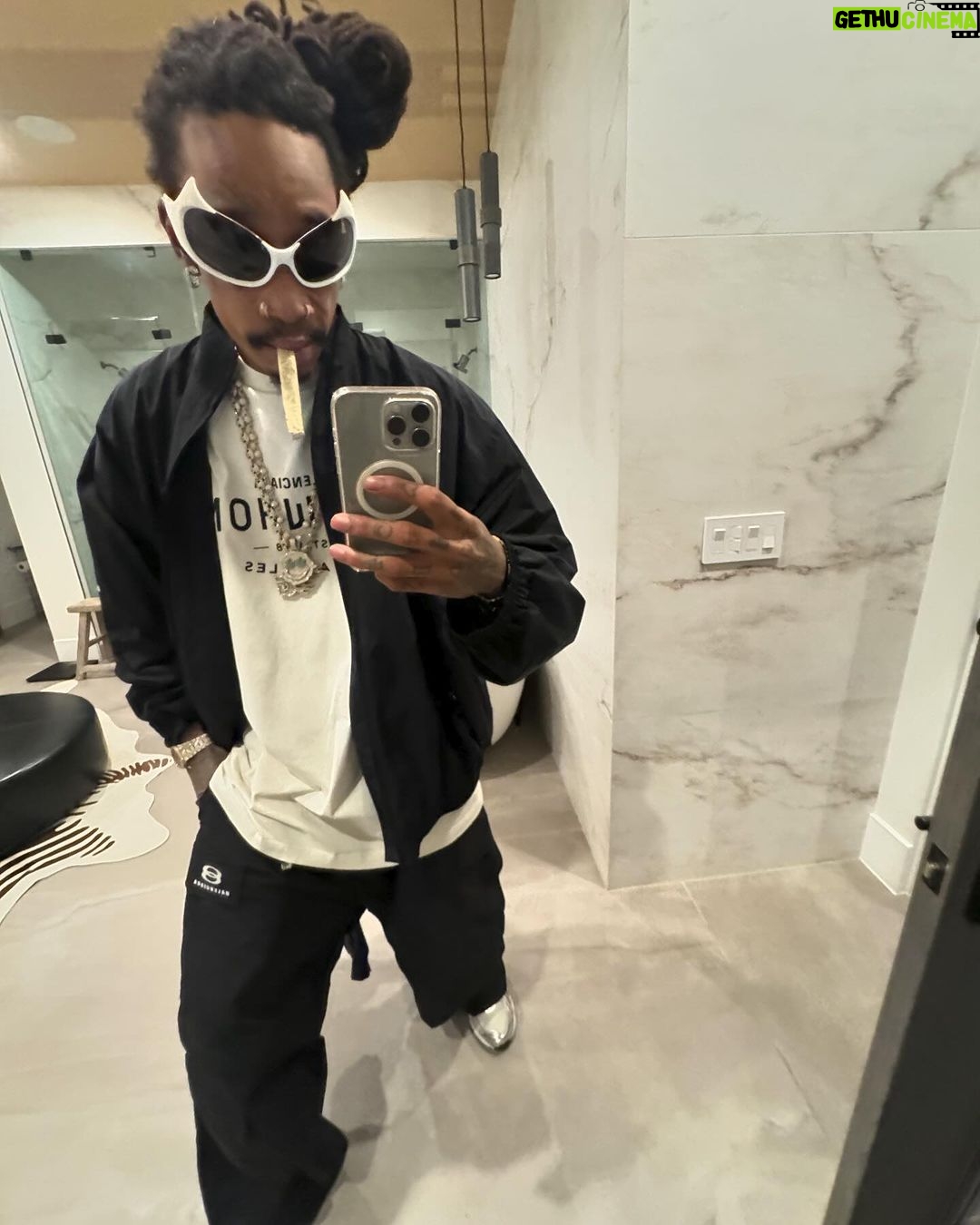 Wiz Khalifa Instagram - Santa wants his gifts back