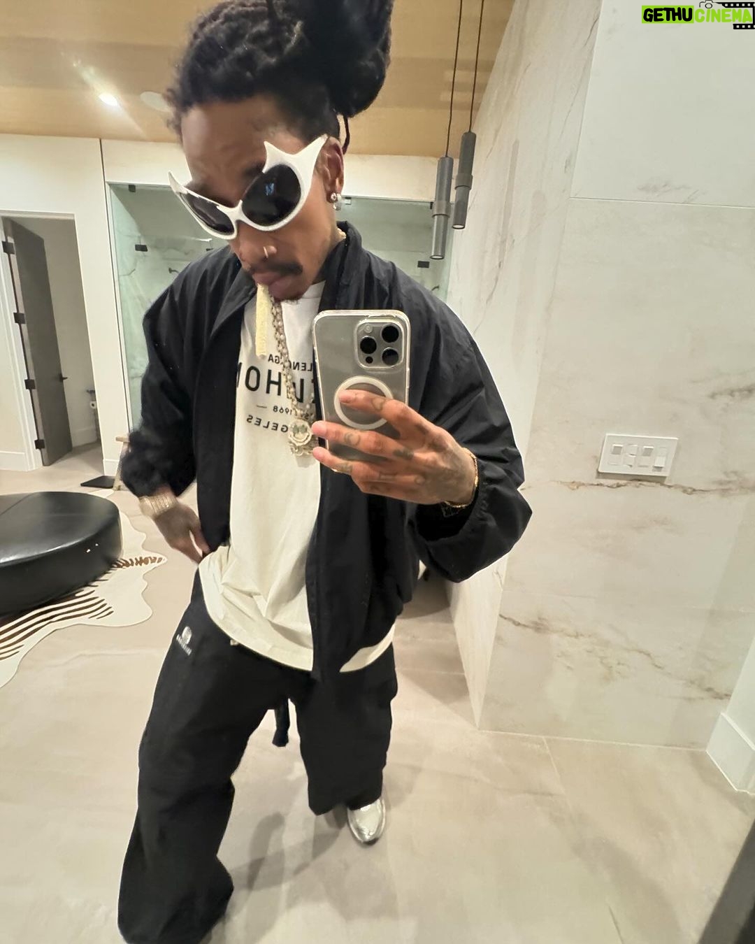 Wiz Khalifa Instagram - Santa wants his gifts back