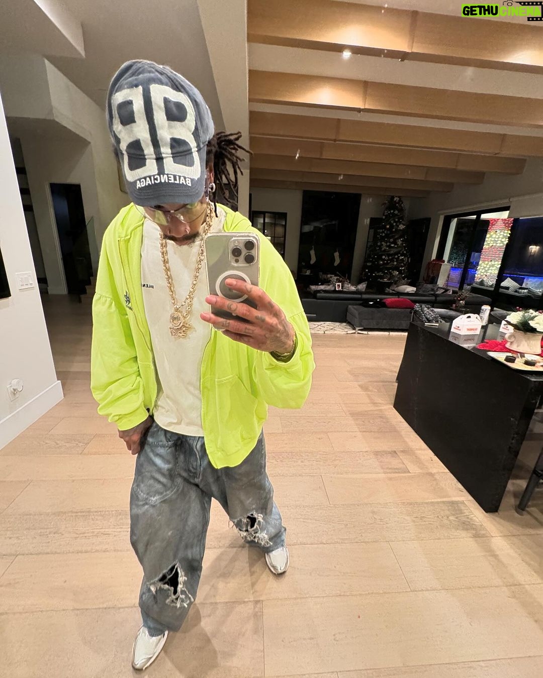 Wiz Khalifa Instagram - I don’t like how you dress either