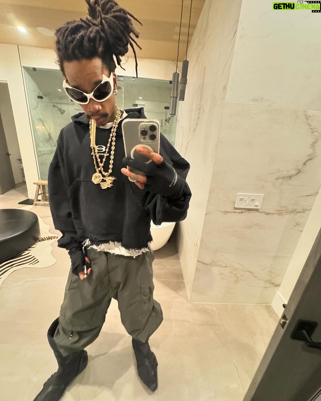 Wiz Khalifa Instagram - I actually give y’all hope