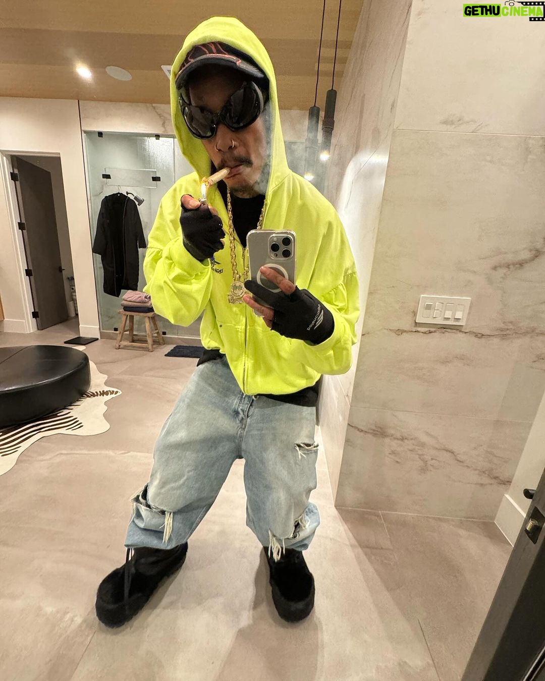 Wiz Khalifa Instagram - Been doin em dirty lately