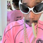 Wiz Khalifa Instagram – Ur phones actually a mirror