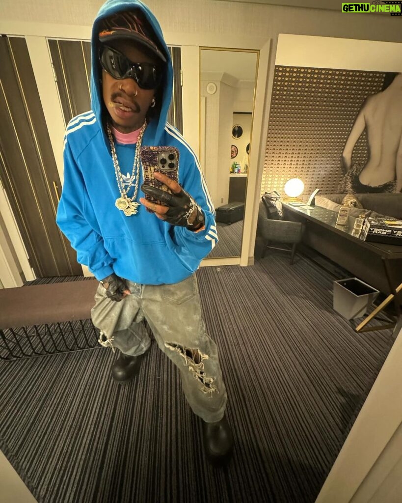 Wiz Khalifa Instagram - I just wanted the love