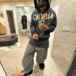 Wiz Khalifa Instagram - How am i sposed to drive the Rari in these?