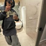 Wiz Khalifa Instagram - How am i sposed to drive the Rari in these?