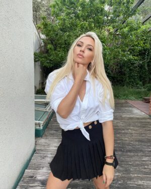 Xhemi Shehu Instagram - Happy May Day 🌸