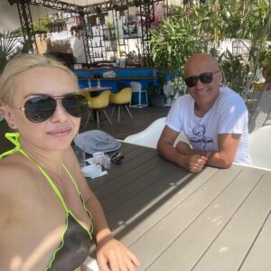 Xhemi Shehu Instagram - Qenke me dallge sot.. @salsanorrapi