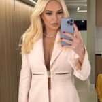 Xhemi Shehu Instagram – New #selfie @pinko_albania
Portokalli, te dielen 21:00🍊