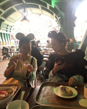Yûka Eda Instagram - おめでとう🍰絶望ゾンビ、今年は卒業してね🧁ワクワクして生きていくぅ
@hiz_s
