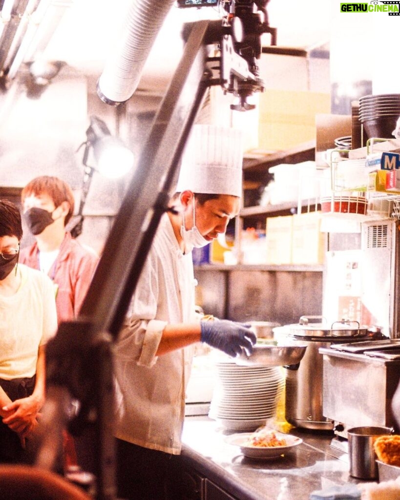 Yûka Eda Instagram - こむぎの満腹記！ 今夜24:52〜テレビ東京にて放送です！(2週連続放送) 群馬県高崎市の魅力詰め込みました。あの名店、地元民なら知っているあの場所、糖質オフしているあなた、是非今夜だけはグルテン両手に観てください🍝🍜🍞 好きなもの食べて！満腹で生きるの、よい！ 写真は、某パスタの名店の厨房。ジブをぶち込んでの撮影。可動域なさすぎてカオスでした。最高です！