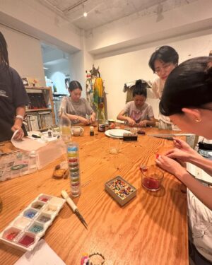 Yûka Eda Instagram - 2023年もおわりですか。

一生の財産と呼べる仲間にも出会えて、本当に数えきれないくらいありがとうを言ったかな。やあみんな本当に私と時間を過ごしてくれてありがとう。大切だー

来年はいよいよ本命な気持ち〜夢でも憧れでもなく実現するだけ🤙全力で見たことない世界つくって、みんなでそれ見て、やあー幸せ！って心震えて生きる一年にしよ🐉そのためだったら何だってする🐉

あとあれ、腰痛治すためにちゃんと筋トレするわ...継続は力なり。。。な。。