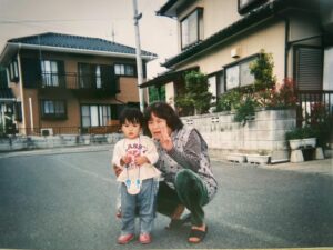 Yūka Murayama Instagram - おばあちゃんにお別れしに行きます
仕事でみんなよりは遅れて会いに行くけど
まっててね

こんなに凄い虹何年ぶりかにみた🌈