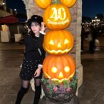 Yūka Murayama Instagram - 17時からはあっという間でした😎 #夢の国 またまた #オールブラック #ディズニーシー #03년생