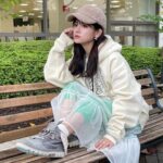 Yūka Murayama Instagram - 文化服装学院のジュエリー学科さんとパラディウムさんがコラボしました✨ そして、完成した作品の モデルをつとめさせていただきました！ なんと、モア子、、素敵なサプライズすぎ🐶 衣装もアクセサリーも可愛い💭 #pr #パラディウム　 #palladium #文化服装学院