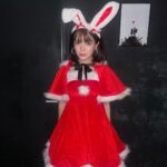 Yūka Murayama Instagram - クリスマスイベント本当にありがとう☺️ 1部目の衣装♡♡うさ耳は恥ずかしい笑 北海道、広島、京都、大分、、、 などなど、 本当に遠方から来てくださってる方々が沢山で本当に感謝してもしきれないです🥲 はじめてのファンミで至らない点も沢山あったと思うけど、 みなさん暖かくて、⸜❤︎⸝‍ また会いに来てね💭 #サンタコス #クリスマスイベント #ファンミ