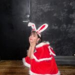 Yūka Murayama Instagram - クリスマスイベント本当にありがとう☺️ 1部目の衣装♡♡うさ耳は恥ずかしい笑 北海道、広島、京都、大分、、、 などなど、 本当に遠方から来てくださってる方々が沢山で本当に感謝してもしきれないです🥲 はじめてのファンミで至らない点も沢山あったと思うけど、 みなさん暖かくて、⸜❤︎⸝‍ また会いに来てね💭 #サンタコス #クリスマスイベント #ファンミ