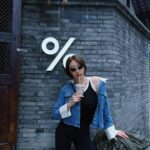Yao Mi Instagram - 🖤🤍 成都美食天堂 四合院裡的 % 好美 #2023Yaomi Chengdu, Sichuan