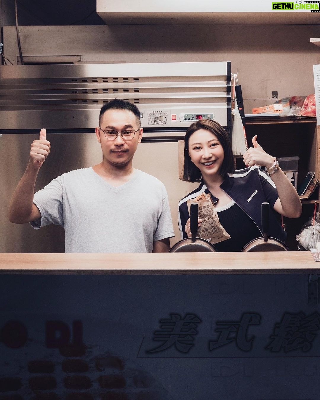 Yao Mi Instagram - 從小看我長大的表哥&表姐 因為個人熱愛吃鬆餅 於是自身投入了 迪迪鬆餅🧇 明天9/11是開學日 淡江大學的同學們 有口福啦😋 暑假時我& @flowerchen9286 最貪吃的雙人組 已經先幫你們嚐鮮了✌🏻🐷 🔸line點餐不用等 加line:0913585977 並可折抵5元 位置:淡江大學 淡水區北新路182巷5弄22號(強運撞球樓上) 謝謝最帥的老吳叔叔攝影師: @wu_duke #2023Yaomi