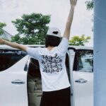 Yao Mi Instagram - 小蜜蜂忙一個不可開交 🐝 ⋱ ⋮ ⋯ 🐝⋱ ⋮ ⛥ 近期想法 如圖 🍻🥂🍾 #2023Yaomi 寧波博地影城