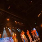 Yao Mi Instagram - What happens in Vegas stays in Vegas💥 一幕幕電影場景 出現在面前 好夢幻、虛幻… 好…豐富的不夜城 美國朋友都說 去了Vages就好好享受Party 短暫感受紙醉金迷的奇境 看了一場難以忘懷的猛男秀🫣 #冰塊身材不光看得見還摸得到 #女孩們來了一定要直接訂購前排Vip票 總之 就算不賭博也能玩開心 吃貨的天堂 充滿魅力的城市 #2023Yaomi #lasvegas Las Vegas Strip