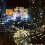 Yao Mi Instagram - What happens in Vegas stays in Vegas💥 一幕幕電影場景 出現在面前 好夢幻、虛幻… 好…豐富的不夜城 美國朋友都說 去了Vages就好好享受Party 短暫感受紙醉金迷的奇境 看了一場難以忘懷的猛男秀🫣 #冰塊身材不光看得見還摸得到 #女孩們來了一定要直接訂購前排Vip票 總之 就算不賭博也能玩開心 吃貨的天堂 充滿魅力的城市 #2023Yaomi #lasvegas Las Vegas Strip