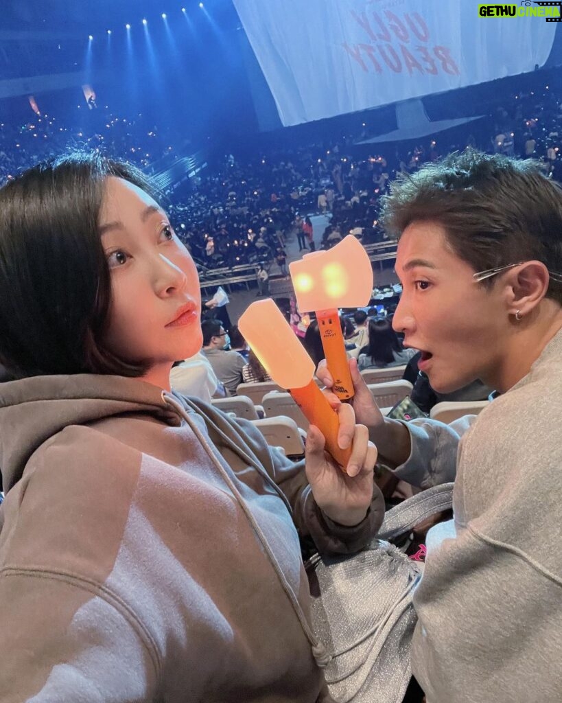 Yao Mi Instagram - Ugly Beauty 旅程最終章🪄 「不斷的挖掘，找到屬於自己的角色 」 好震撼的夜晚 感謝女王 帶領我們打破一切常規 #2023Yaomi #uglybeauty 台北小巨蛋 Taipei Arena