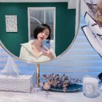 Yao Mi Instagram - 今天是2022的終點站 我來到 @lovemespa 收拾好自己的門面 整裝出發迎接2023 今年的心情 只能用乘坐「雲霄飛車」來形容 雖然過程五味雜陳卻又讓人意猶未盡 無論好事、壞事 一切都是養分 我只會越挫越勇 沒弄一個頭破血流哪叫人生 持續對世界保有好奇 任何領域都去嘗試 繼續當小蜜蜂🐝 #happynewyear #2022Yaomi 樂芙美spa