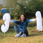 Yao Mi Instagram - 31歲·你好 翻轉人生 由自己來主導 我是一個很喜歡儀式感的人 過去生日總會以各種形式熱鬧慶祝 今年我選擇平靜平淡的心 迎接我的這一天 年齡不設限 維持最好的狀態 擁有愛人與被愛的能力 疫情這幾年讓我心境又成長許多 一切都很感恩也很知足 面對事情轉為從容淡定 奔波依舊 💙 感恩依舊 📷 @liveforlive #2022Yaomi 浙江橫店影視城