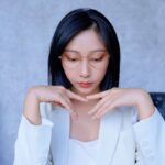 Yao Mi Instagram - 求智慧 求察覺力 以及睿智的雙眼 眼明心亮 明是非 辨善惡 如果累了 就戴上眼鏡 讓眼睛休息一下 😎🥸🤓 墨鏡： @trussardi 眼鏡： @hickmanneyewear #2022Yaomi Beijing