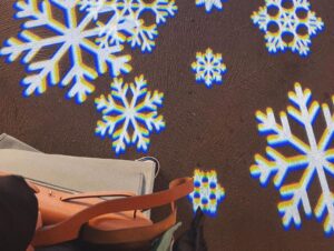 Yao Mi Instagram - 我期待的是雪還有你在的冬天❄️

聽說一起看初雪的人
會一直一直在一起🥹

但我們住在北京的台北幫
直接破壞這浪漫氣氛啦😶‍🌫️
#請看最後一則影片
#親切感就是這麼直白

迎接完雪花
接下來是聖誕·元旦·新年
還有更好的我們🤍

#2023Yaomi #初雪